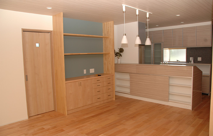 リビングから見たキッチン